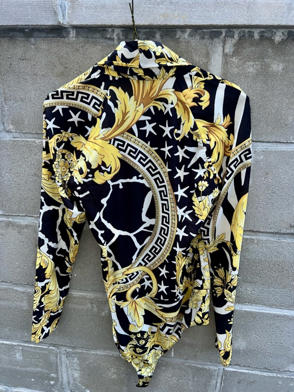 Rare Versace classic Savage Barocco Print
Draped Bodysuit - Picture 5 of 11